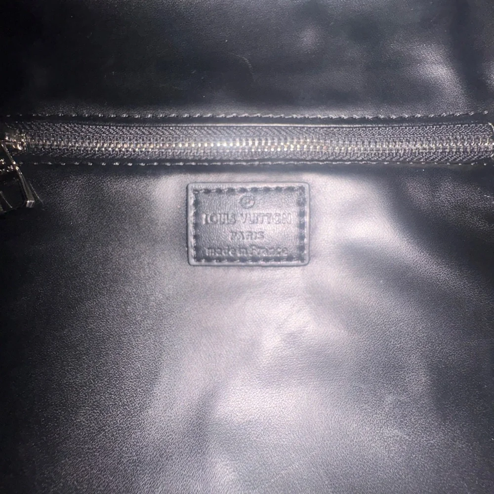Louis Vuitton Dopp Kit Toilet Pouch - Picture 4 of 5